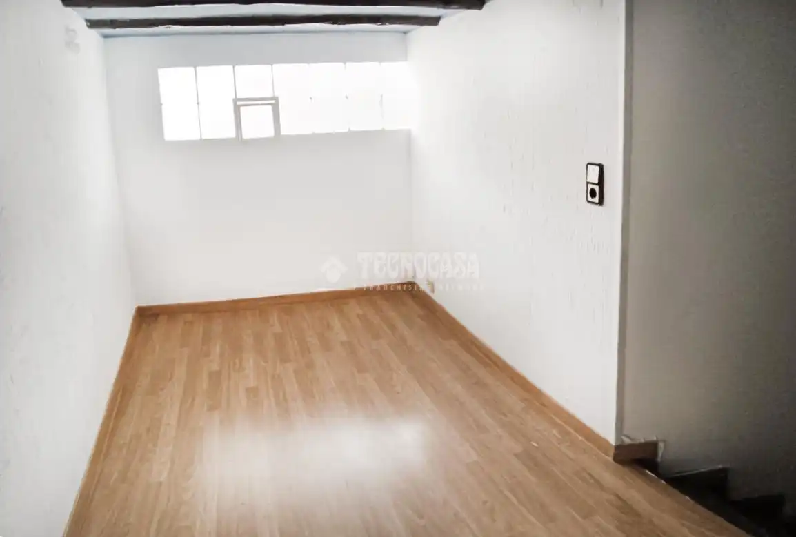 Büro zum Verkauf in Zaragoza mit Heizung