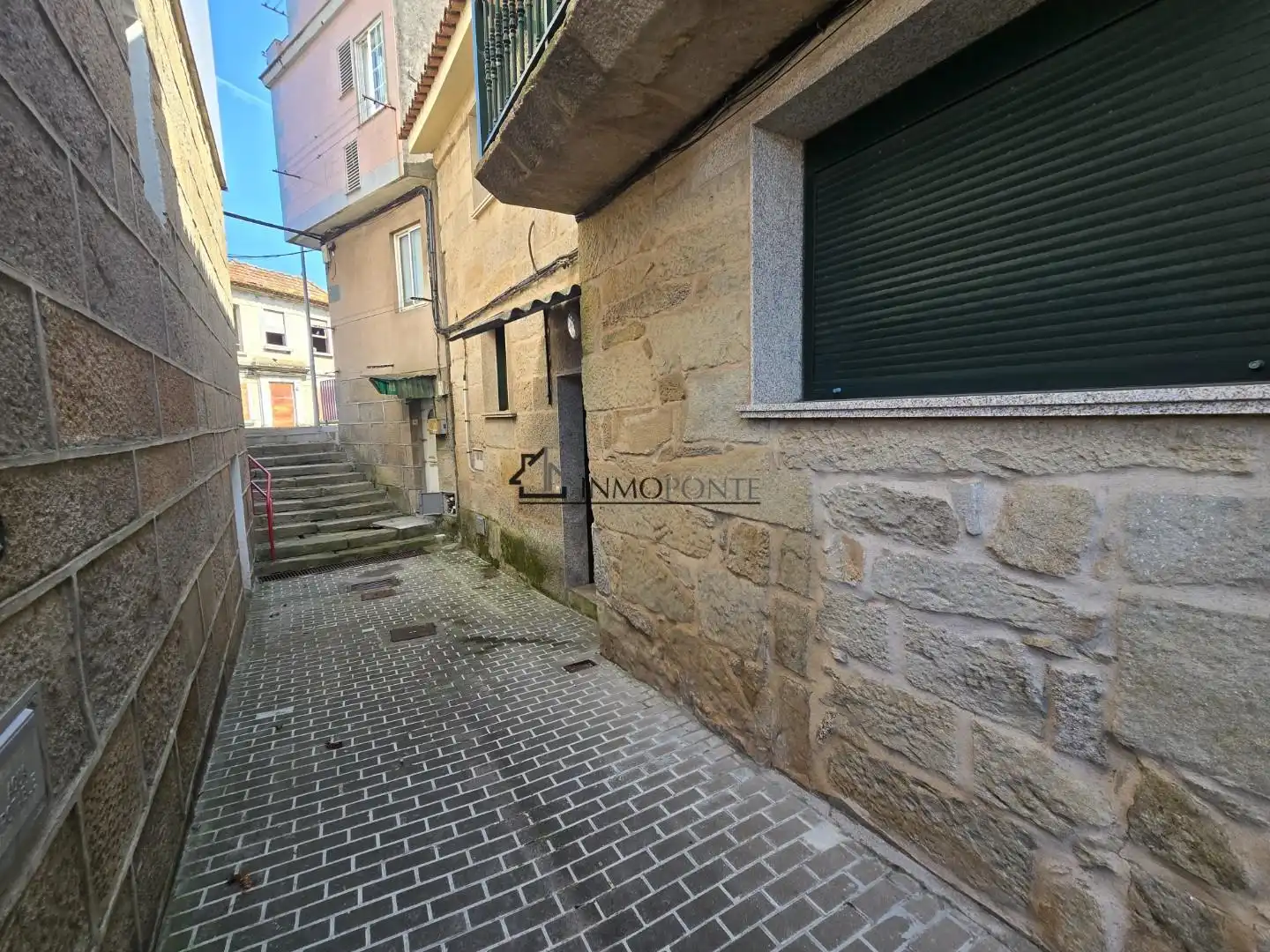 Vista exterior de Casa adosada en venta en Marín con Terraza, Trastero y Balcón