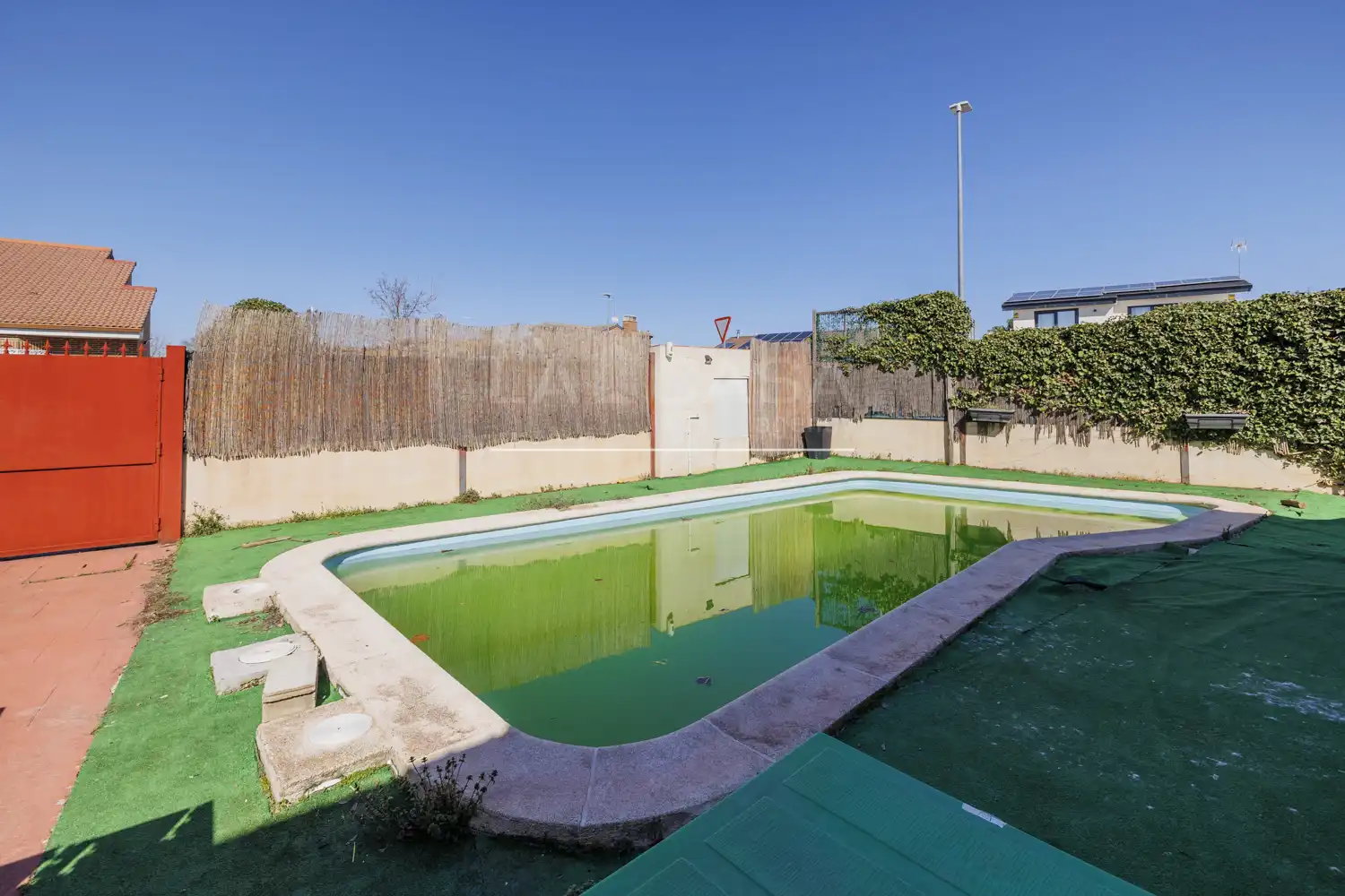 Piscina de Casa o xalet en venda en Meco