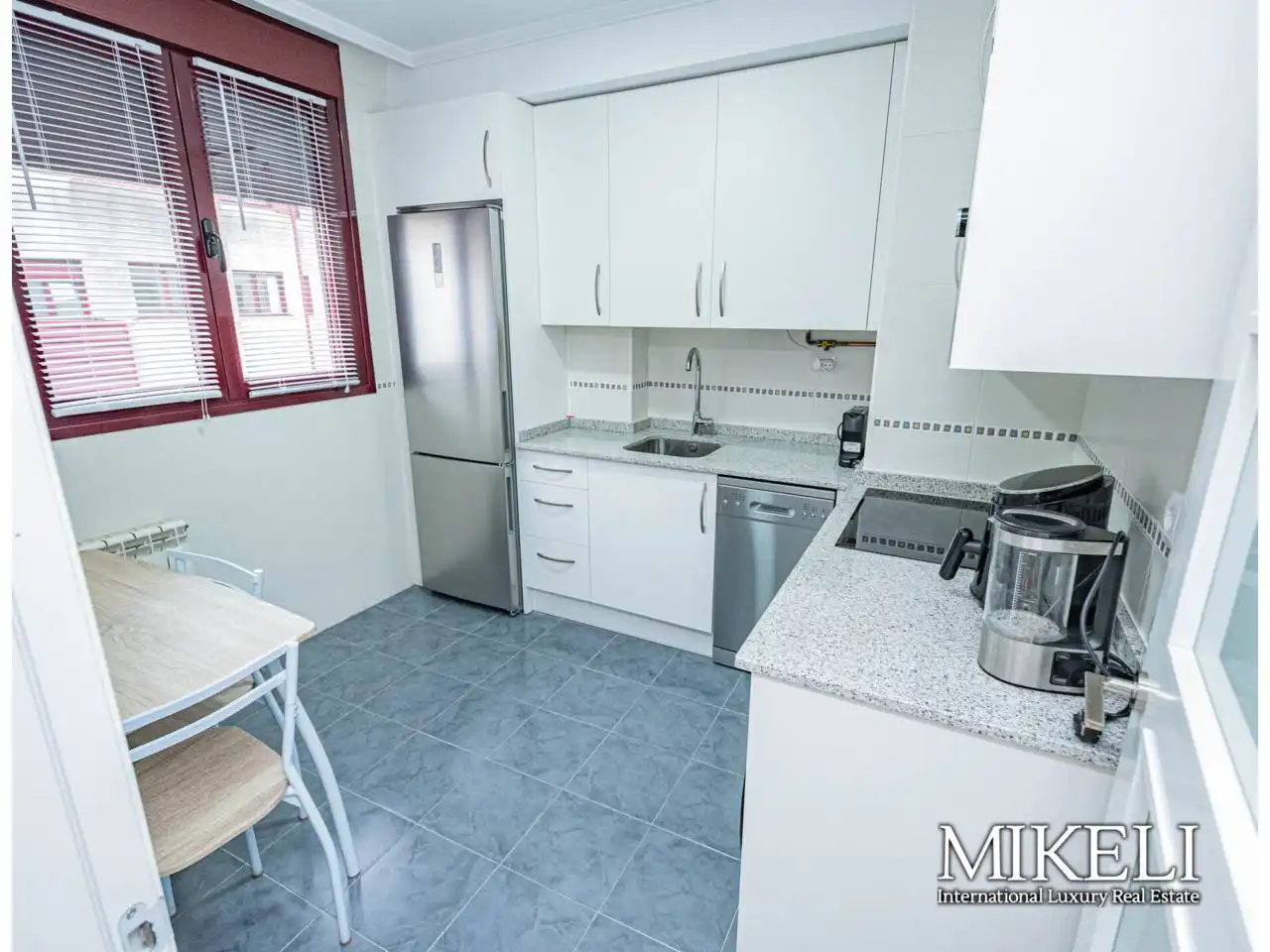 Cocina de Dúplex en venta en Santander con Calefacción, Terraza y Trastero