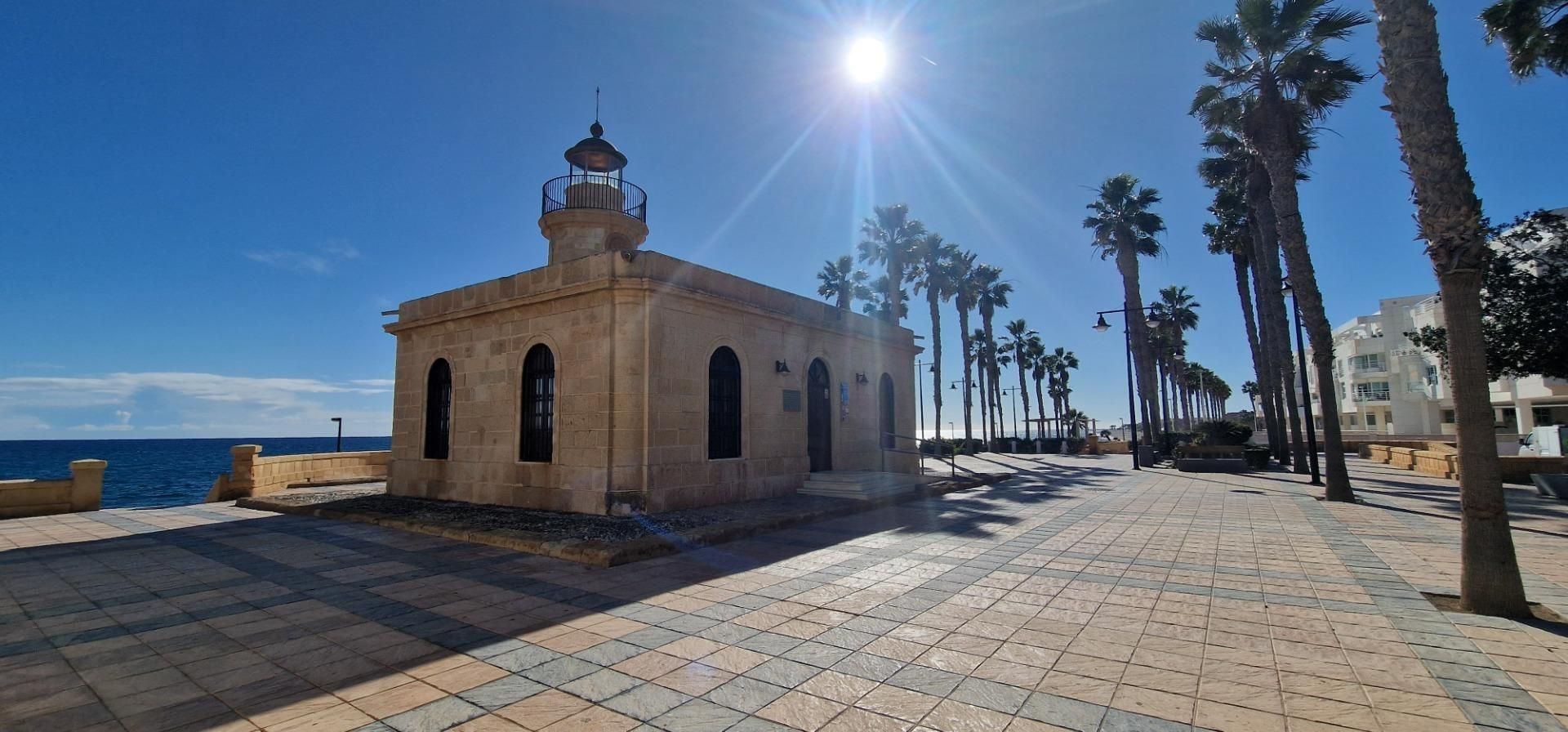 Vista exterior de Apartament en venda en Roquetas de Mar