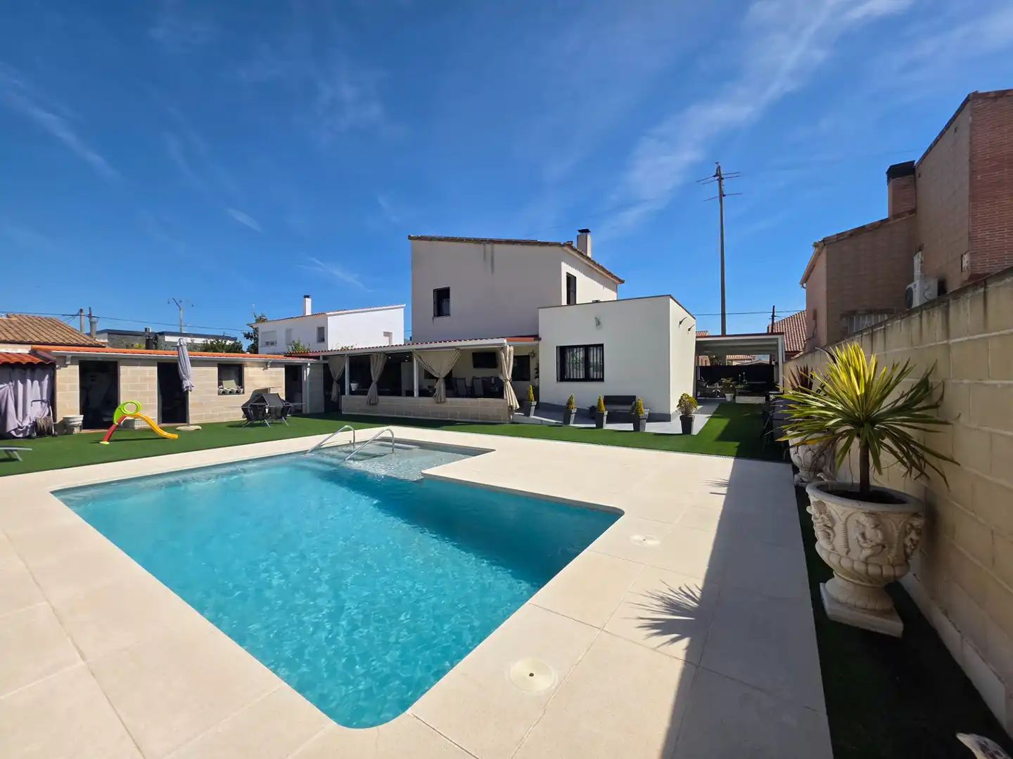 Exterior view of Houses for sale in Griñón  with Air Conditioner, Heating and Private garden