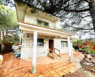 Vista exterior de Casa o xalet en venda en Soto del Real amb Calefacció, Jardí privat i Terrassa
