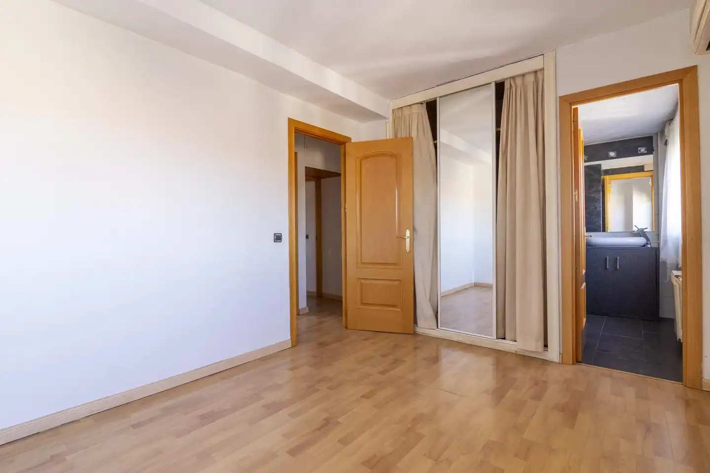 Bedroom of Flat for sale in Alcorcón  with Air Conditioner, Heating and Terrace