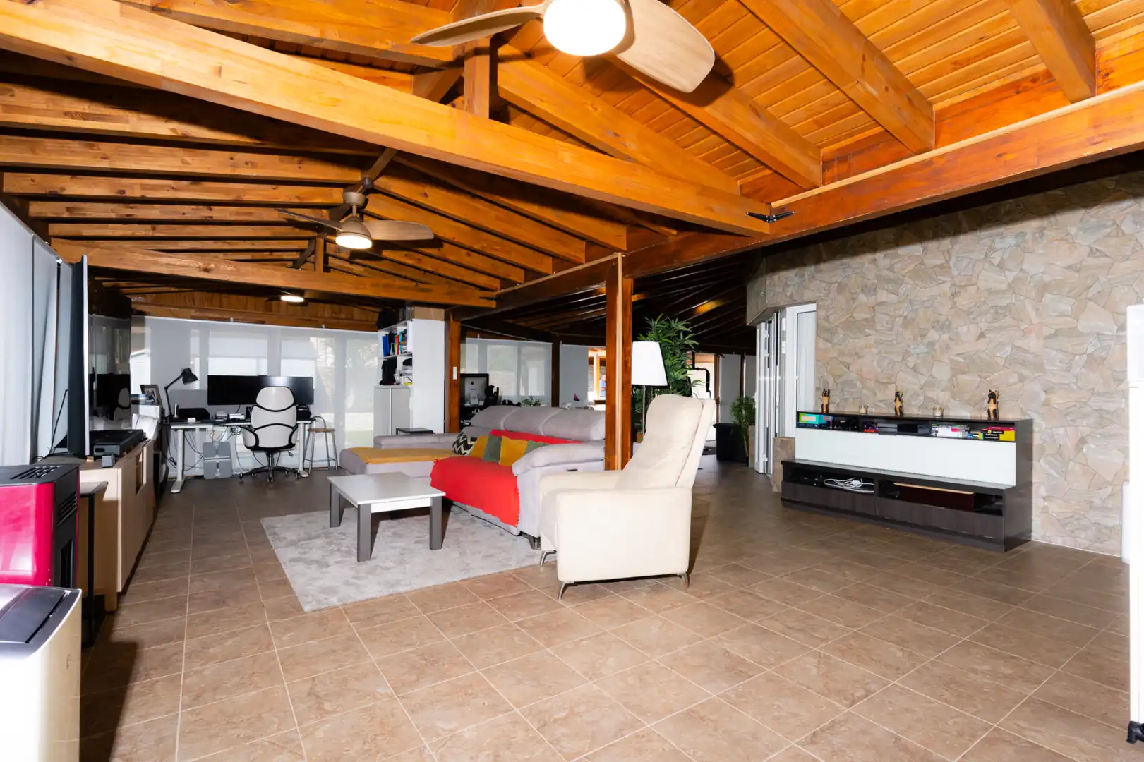 Sala d'estar de Casa adosada en venda en San Cristóbal de la Laguna amb Aire condicionat, Jardí privat i Parquet