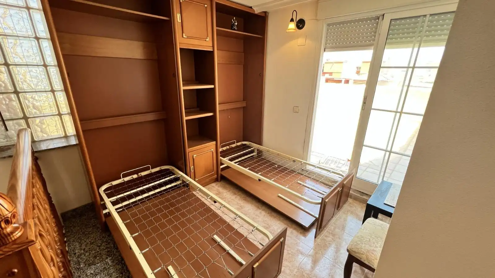 Habitación de Casa adosada en venta en Torrevieja con Aire acondicionado, Jardín privado y Terraza
