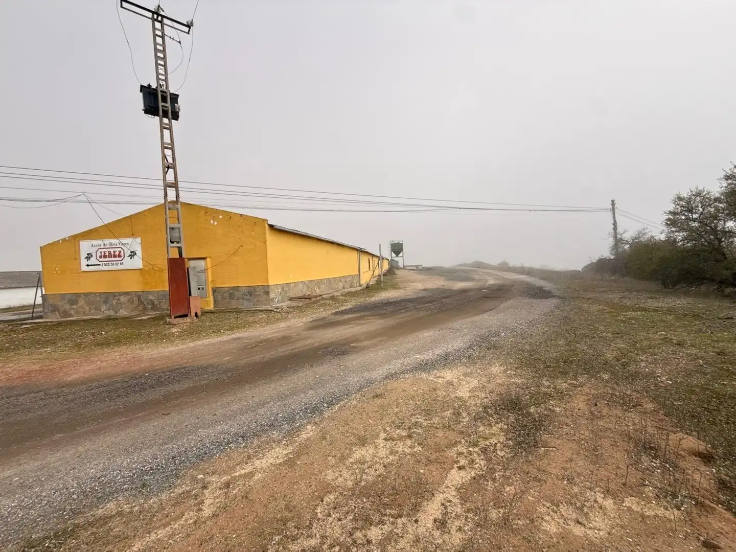 Vista exterior de Nave industrial en venta en Olías del Rey