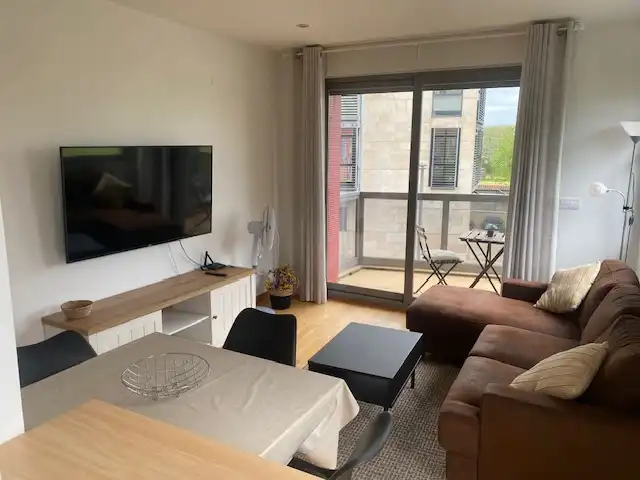 Sala de estar de Apartamento en venta en Baiona con Calefacción, Parquet y Terraza