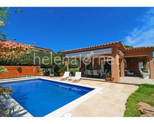 Exterior view of House or chalet for sale in Sant Feliu de Guíxols  with Air Conditioner, Heating and Private garden