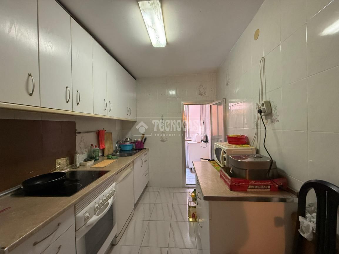 Kitchen of Flat for sale in  Madrid Capital  with Heating