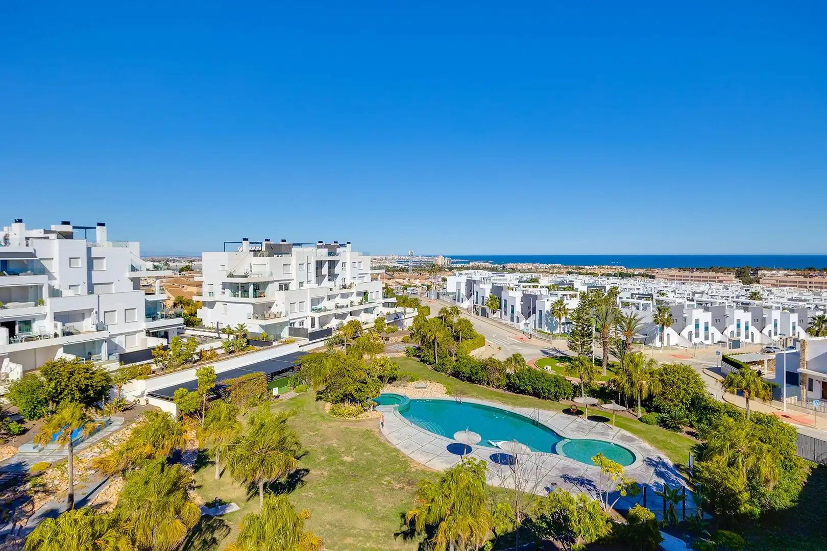 Ático con piscina en venta en Los Balcones - Los Altos, imagen 14