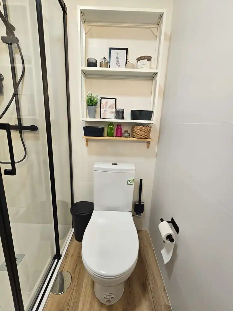 Bathroom of Study for rent in Torremolinos  with Air Conditioner, Heating and Terrace