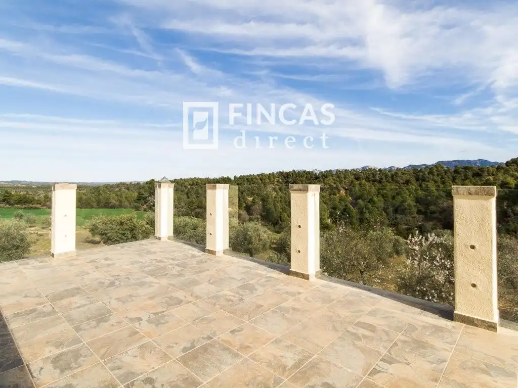Finca rústica en venda a V6P8+CX, Cretas