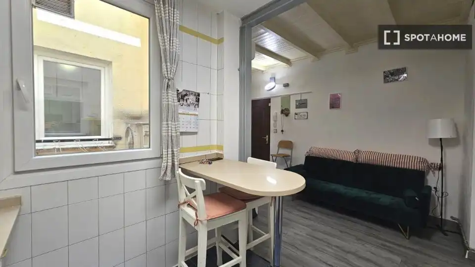 Cocina de Piso de alquiler en Madrid con Aire acondicionado, Calefacción y Amueblado