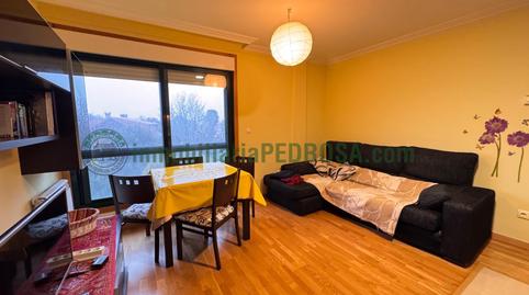 Foto 2 de Apartamento de alquiler en Avenida San Xoan-san Xoan, San Xoán de Poio, Poio