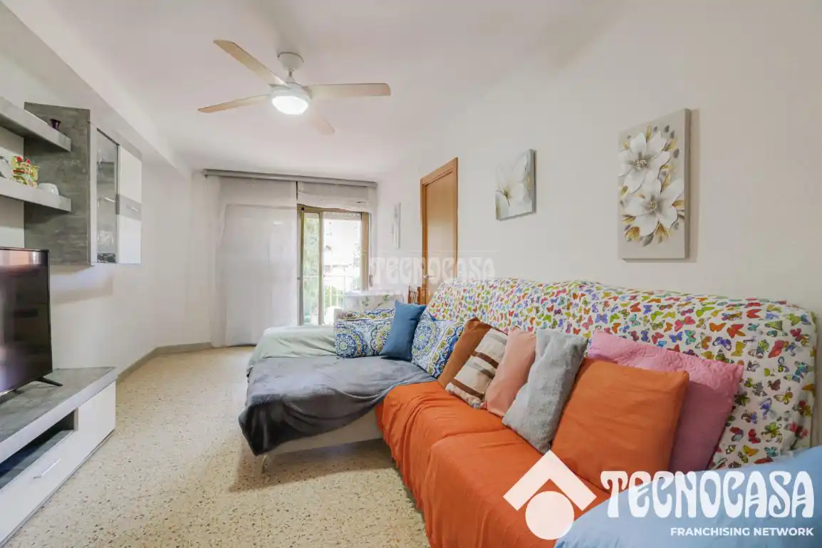 Habitación de Piso en venta en Badalona con Balcón