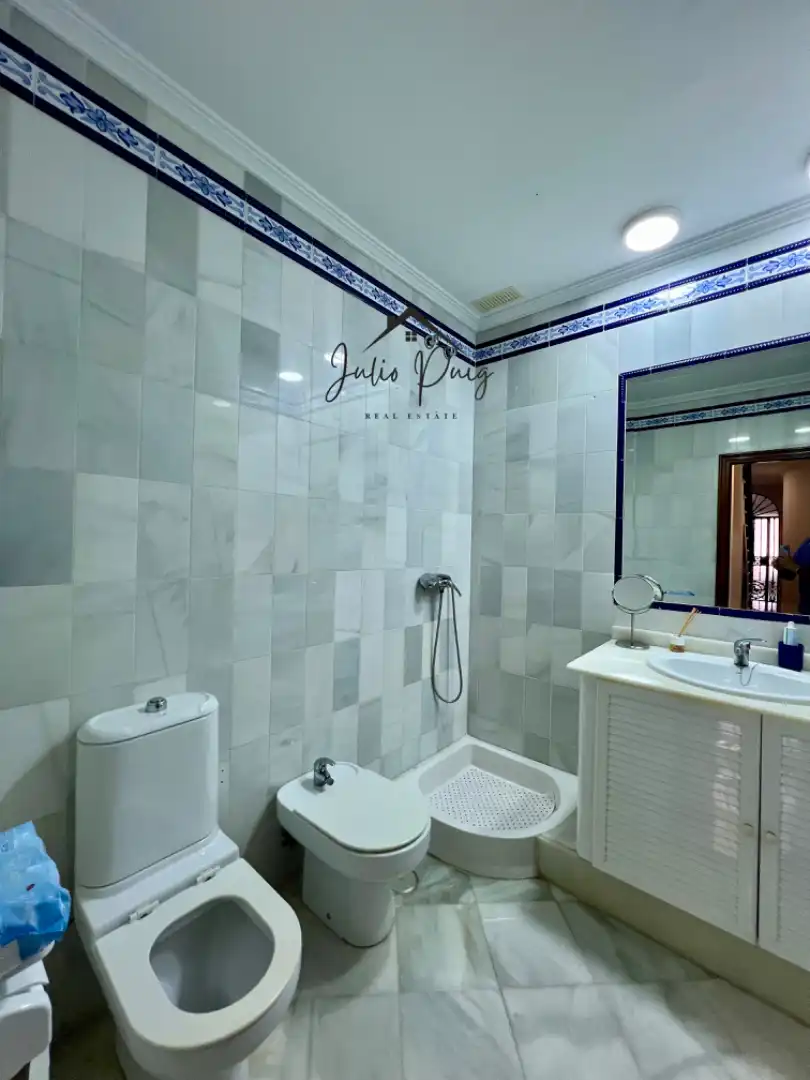Baño de Casa o chalet en venta en La Puebla del Río con Aire acondicionado, Terraza y Balcón