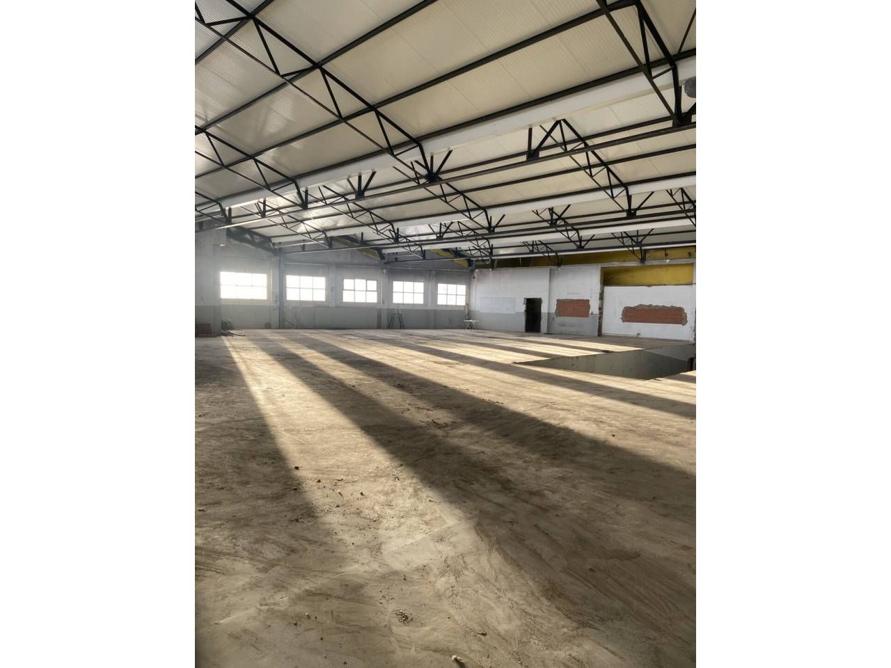 Exterior view of Industrial buildings to rent in Torrent