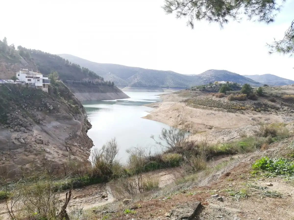 Country homes for sale in Iznájar