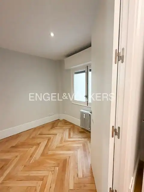 Habitación de Piso de alquiler en Madrid con Aire acondicionado, Calefacción y Parquet