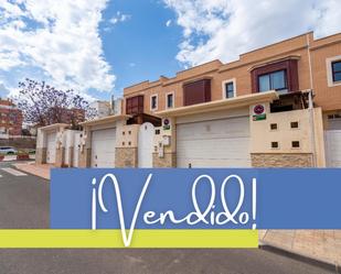 Exterior view of Single-family semi-detached for sale in  Almería Capital  with Air Conditioner, Terrace and Balcony