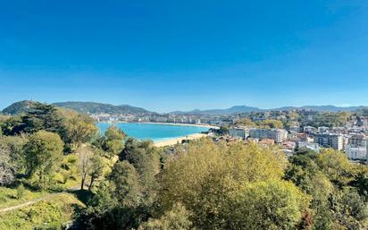 Exterior view of Flat for sale in Donostia - San Sebastián   with Heating, Terrace and Oven