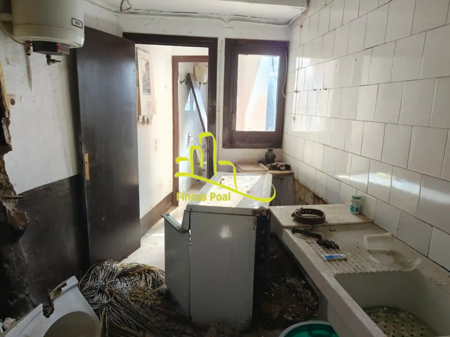 Cuina de Casa o xalet en venda en Corbera de Llobregat amb Terrassa i Balcó