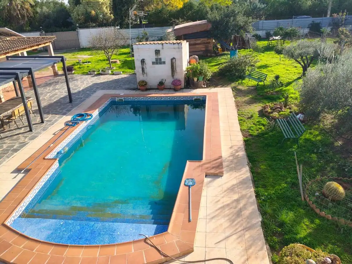 Piscina de Casa o xalet en venda en Sevilla amb Aire condicionat, Traster i Piscina