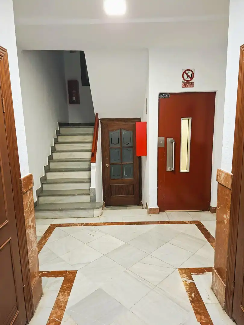 Piso en venta en Sevilla con Aire acondicionado, Terraza y Trastero