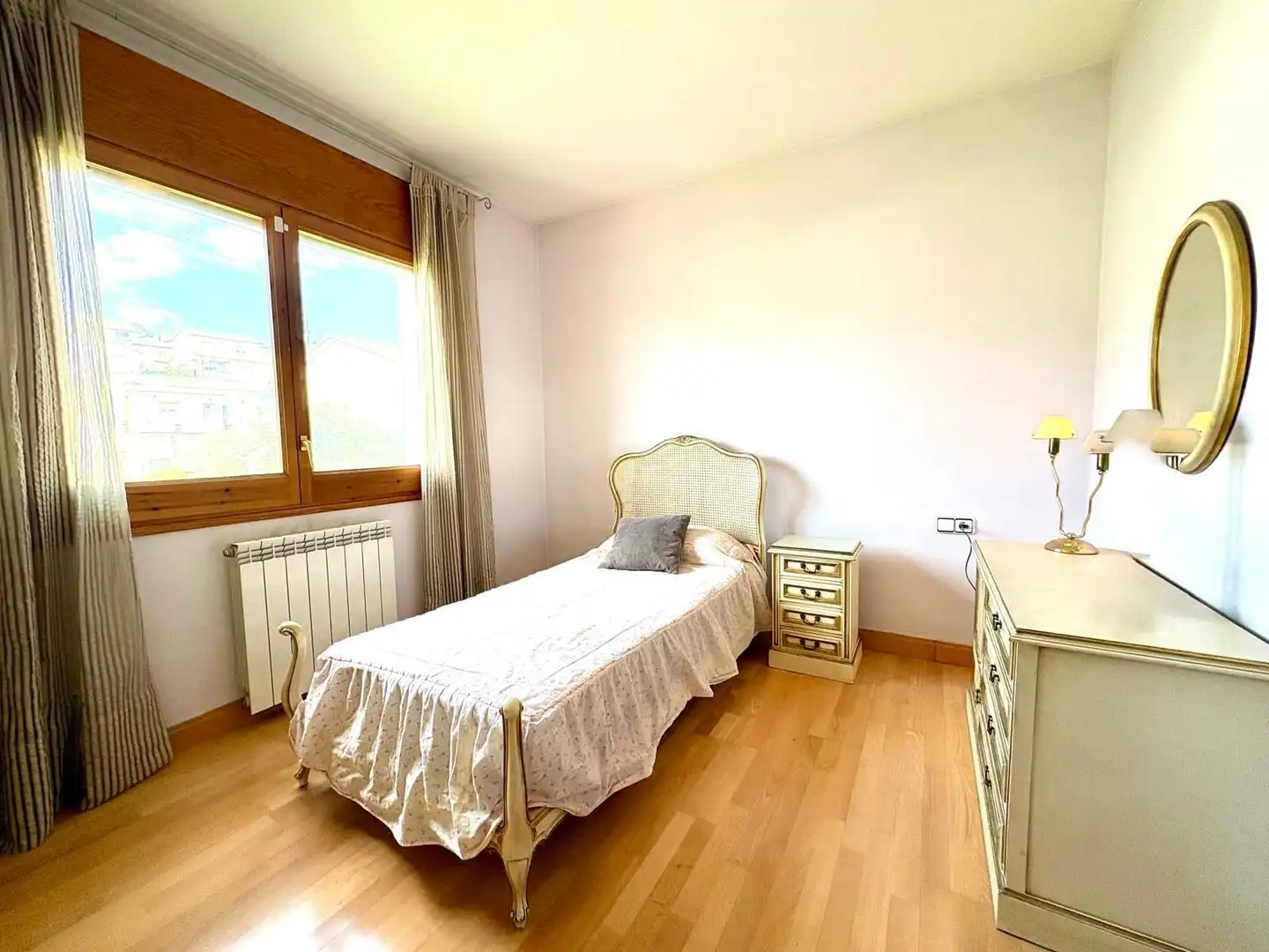 Habitación de Casa o chalet en venta en Lliçà d'Amunt con Aire acondicionado, Calefacción y Jardín privado