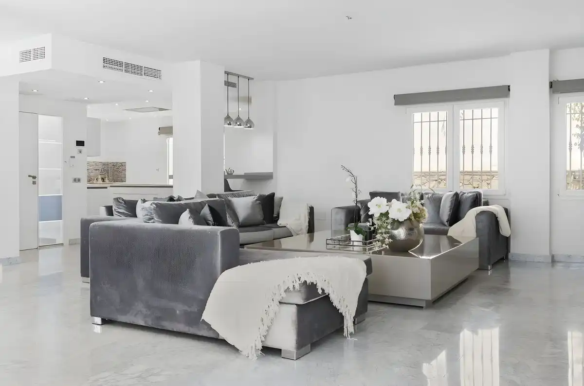 Chalet con piscina en venta en Calle Palmera, imagen 3