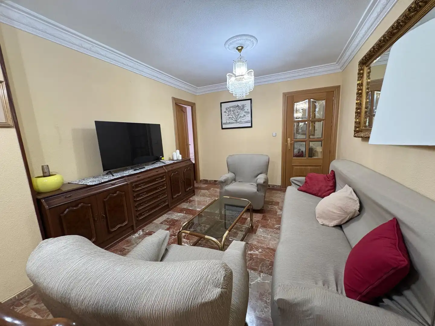 Living room of Flat for rent in Granada  with Heating, Terrace and Furnished