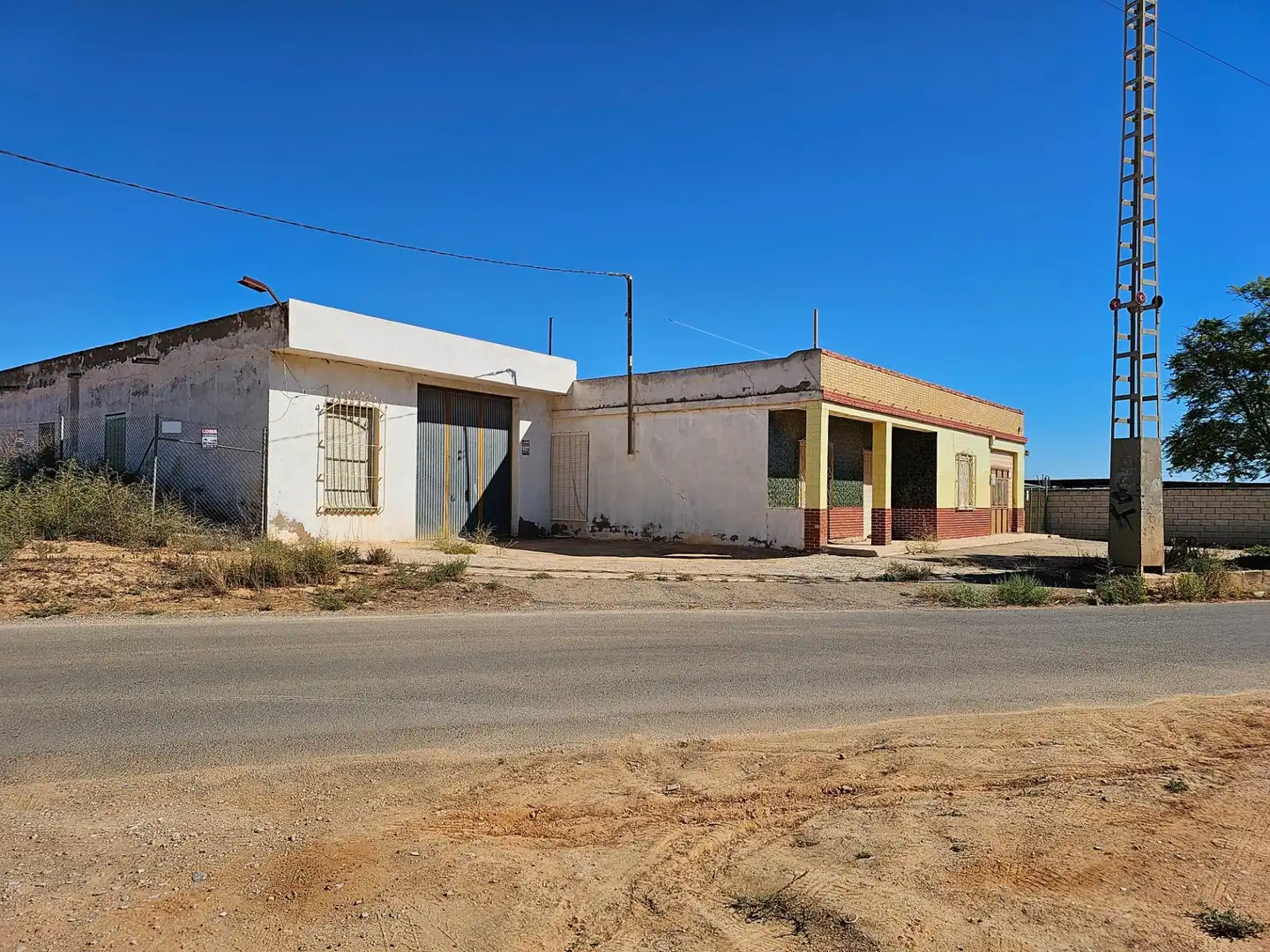 Vista exterior de Finca rústica en venda en Cartagena amb Jardí privat