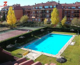 Swimming pool of Flat for sale in Las Rozas de Madrid  with Air Conditioner, Heating and Private garden