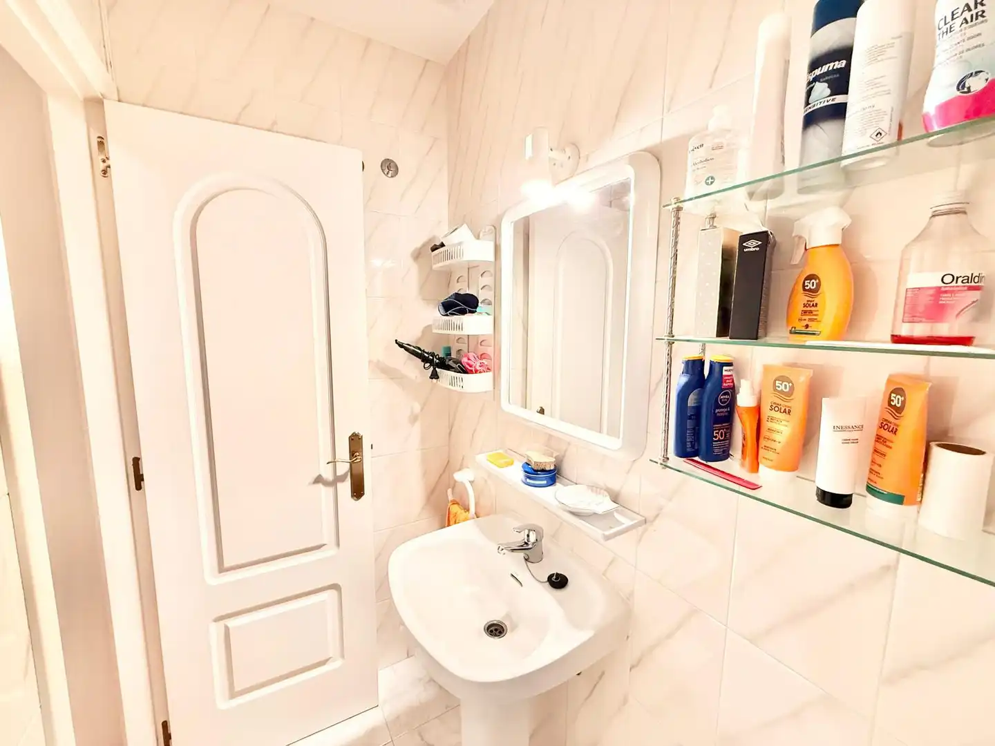 Baño de Casa adosada en venta en Higuera de las Dueñas con Calefacción, Jardín privado y Terraza