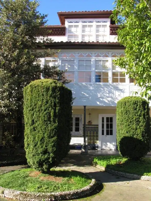 Vista exterior de Casa o chalet en venta en Muros de Nalón con Calefacción y Amueblado