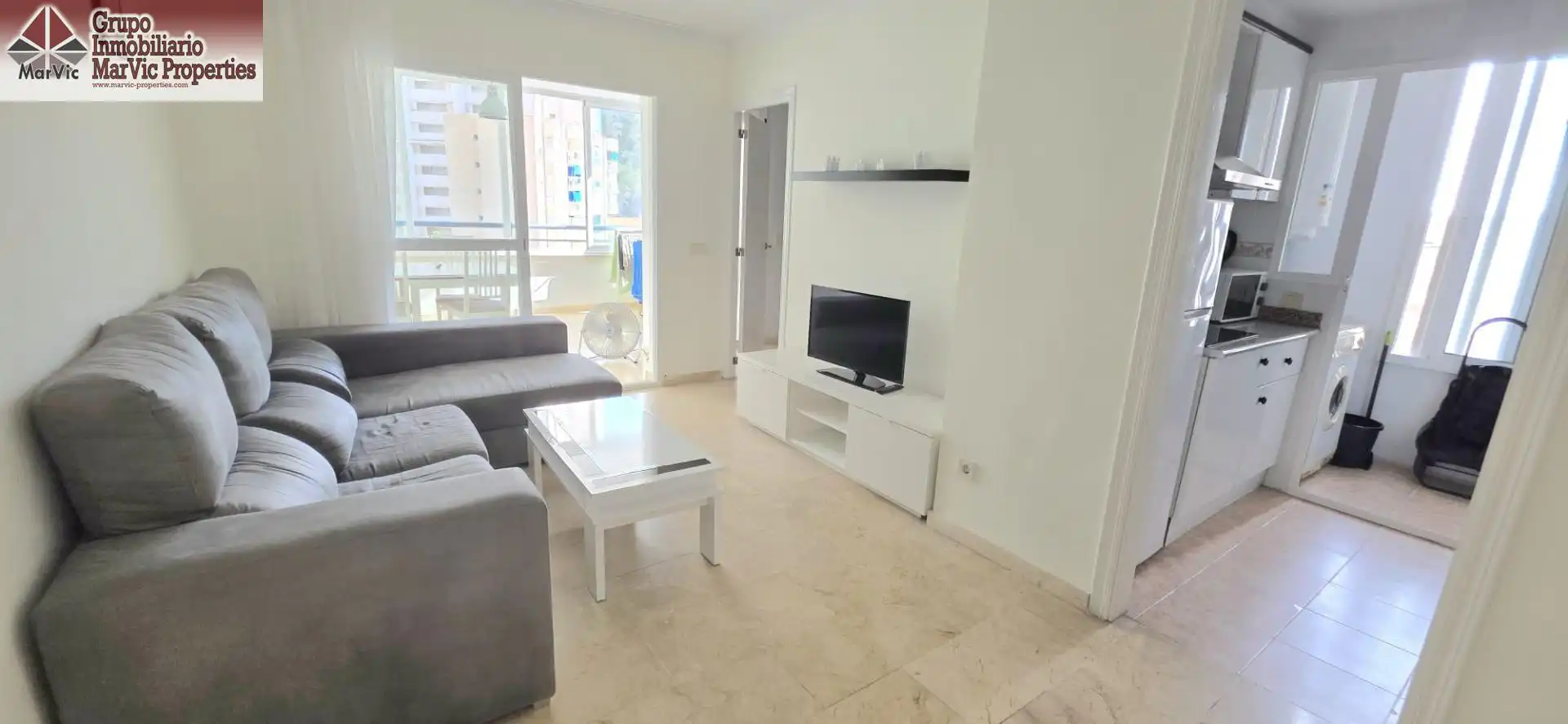 Living room of Flat for sale in Benidorm  with Furnished and Community pool