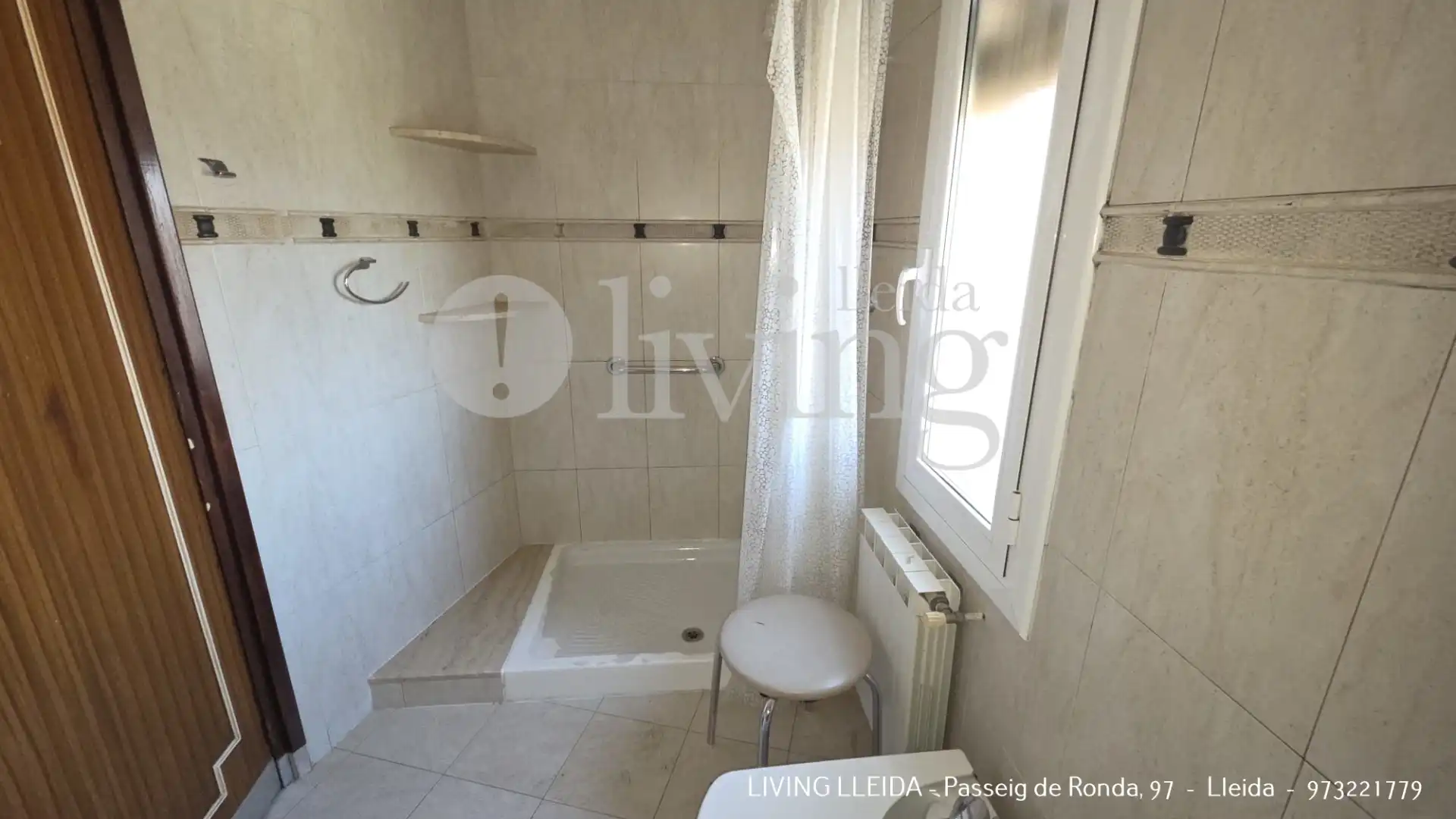 Badezimmer von Wohnung zur Miete in Lleida mit Heizung, Möbliert und Ofen