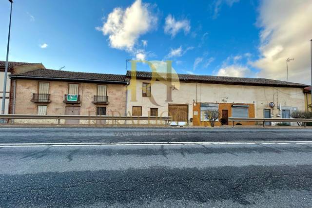 Casa-chalet en Venta en Calle Carretera en Villaquejida