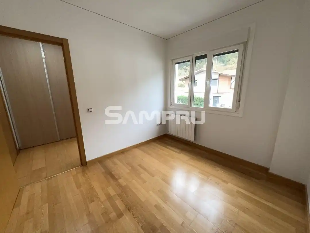 Habitación de Piso en venta en Eskoriatza con Calefacción, Jardín privado y Terraza