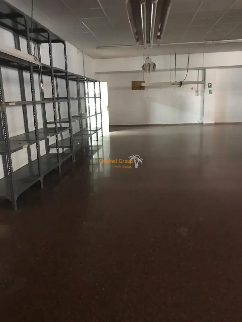 Nau industrial de lloguer a Petrer