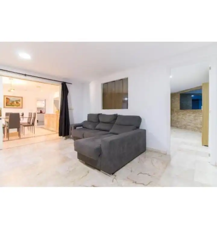 Sala d'estar de Apartament en venda en Benidorm amb Aire condicionat, Terrassa i Moblat