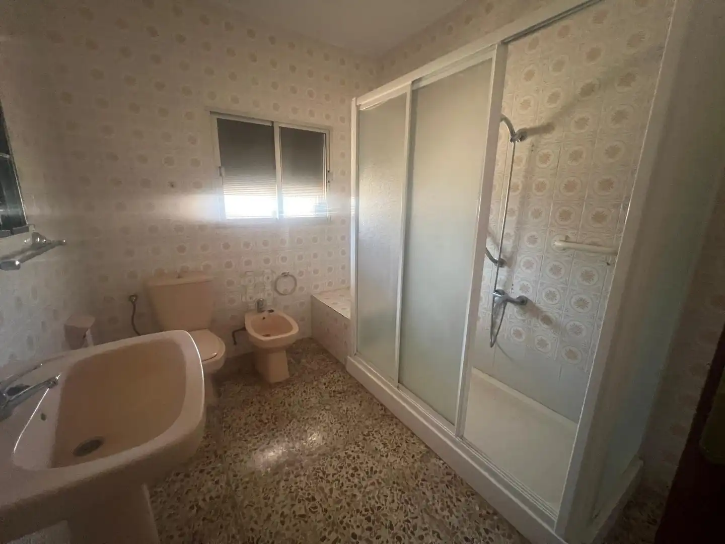 Bathroom of Houses for sale in Serradilla