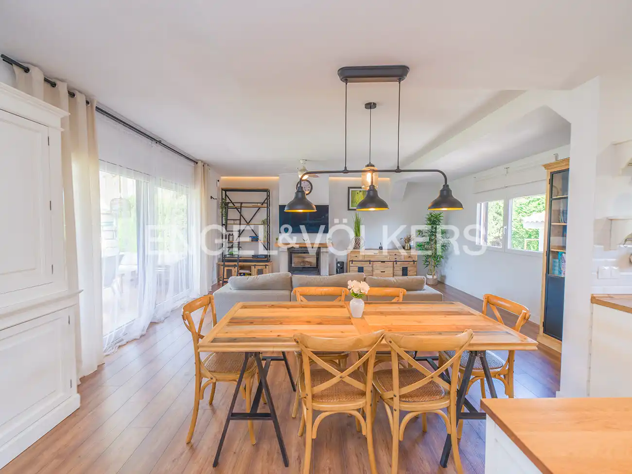 Comedor de Casa o chalet en venta en El Campello con Aire acondicionado, Calefacción y Jardín privado