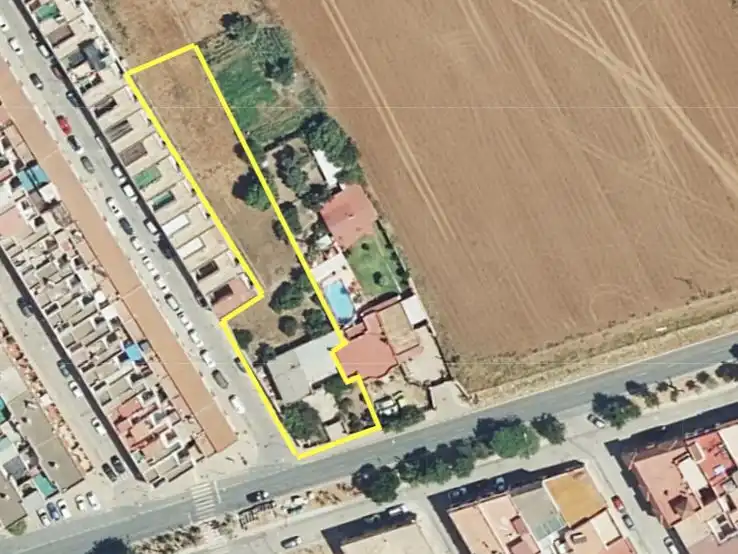 Chalet con jardín en venta en Calle Tocina 1, imagen 2