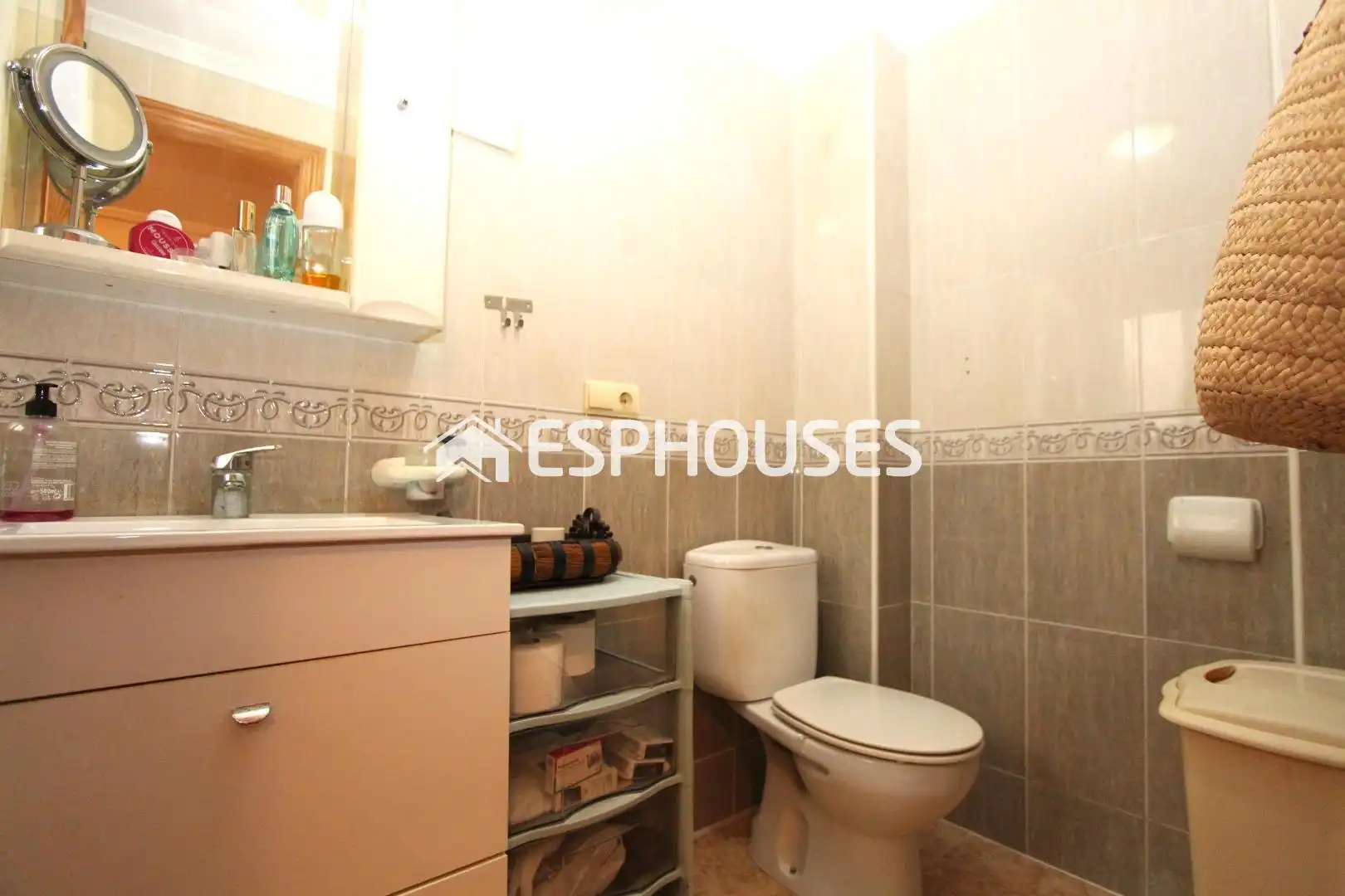 Baño de Apartamento en venta en Guardamar del Segura con Terraza y Balcón