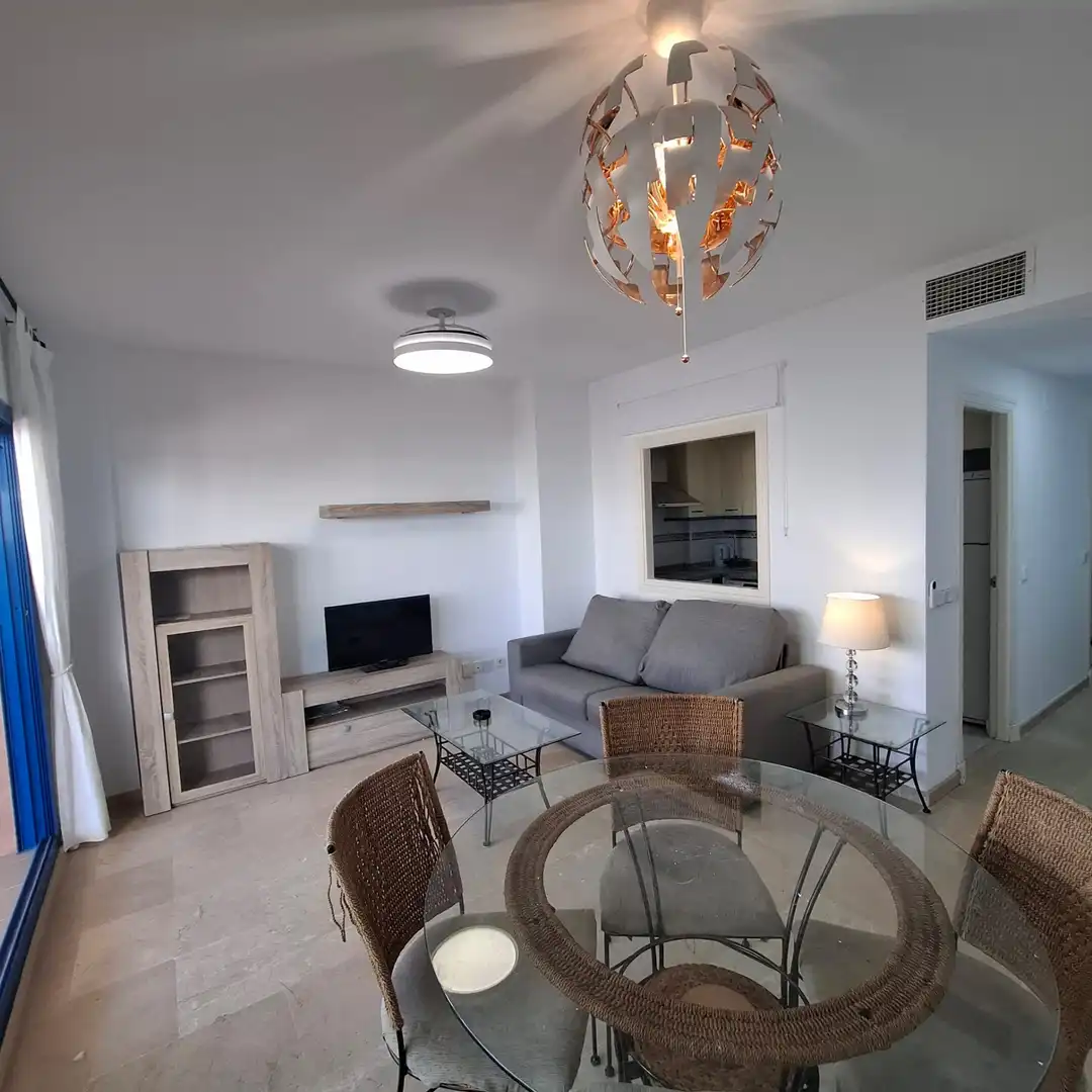 Sala d'estar de Apartament en venda en Manilva amb Aire condicionat, Calefacció i Terrassa