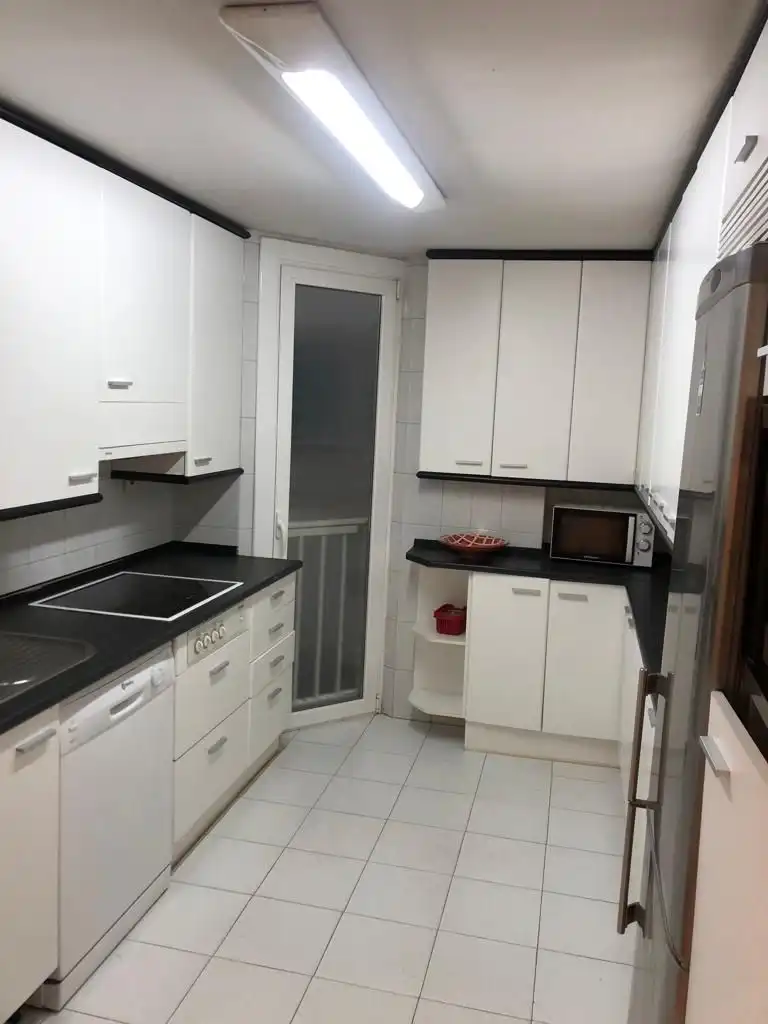 Küche von Wohnung zur Miete in Donostia - San Sebastián  mit Heizung