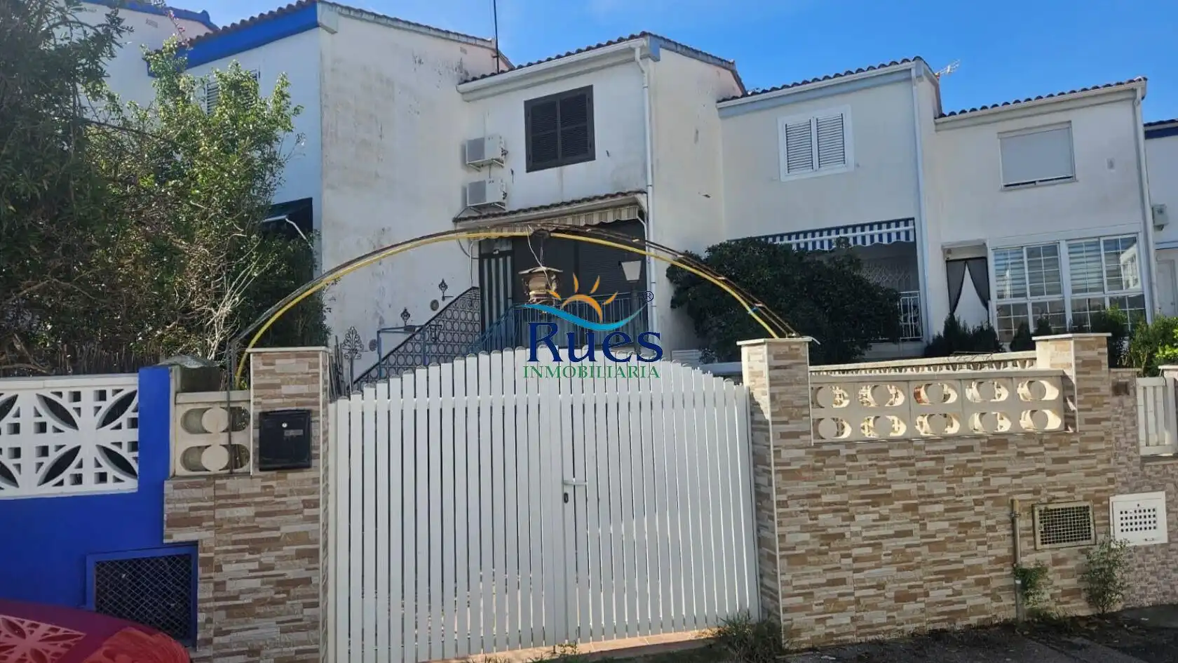 Vista exterior de Casa adosada en venta en Benicasim / Benicàssim con Aire acondicionado y Calefacción