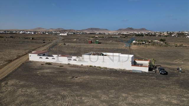 Casa-chalet en Venta en Calle CORONEL GLEZ. DEL HIERRO, 0 en Lajares